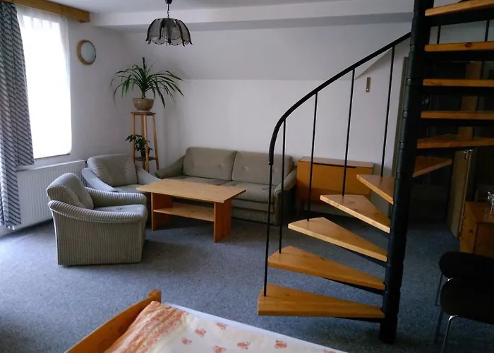 Kneifel, S.r.o. 3*